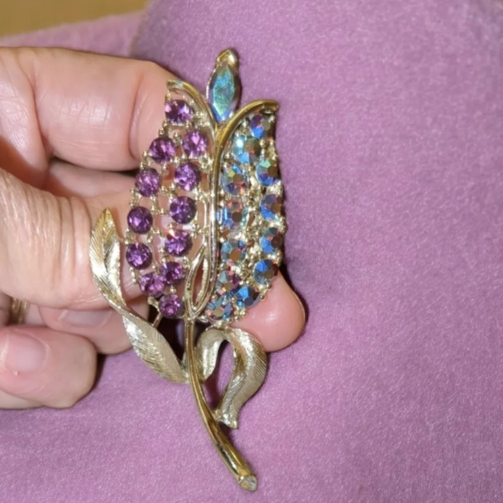 Vintage Signed LISNER Tulip amethyst & aurora crystals Flower brushed gold Rare